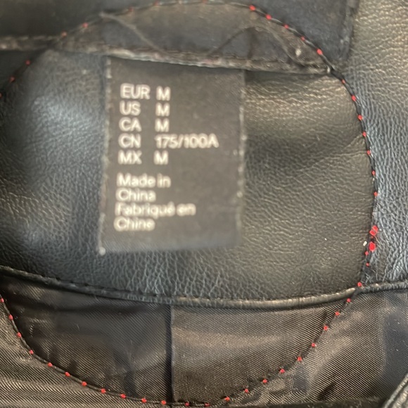 Dead pool assault jacket - Picture 2 of 3